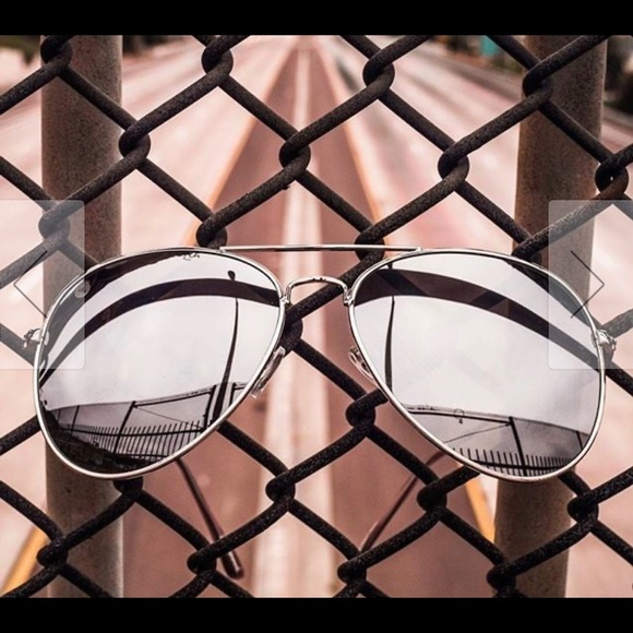 POLARIZED Classic Aviator Sunglasses - Picture 3 of 7